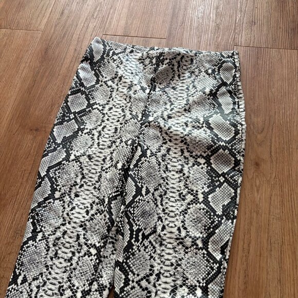 12 Thompson High Rise Slim Leg Ankle Length Pleather Pants Snake Women’s Sz S - Picture 4 of 10